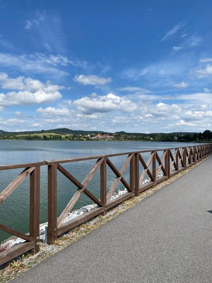 Apartman Na Brehu Lipna Cerna v Posumavi Exterior photo